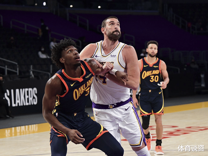 德怀特·霍华德|1板又1板!湖人放弃吧,詹姆斯也喂不动他,还以为是第二个霍华德