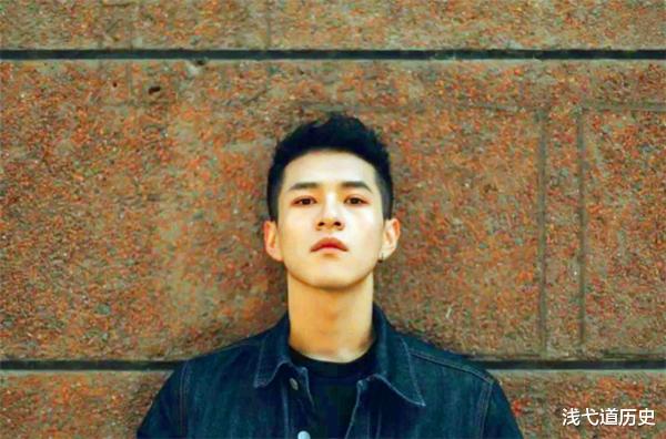 连衣裙|百年间，男性发型有6次变迁史，06年的“洗剪吹”至今无法理解