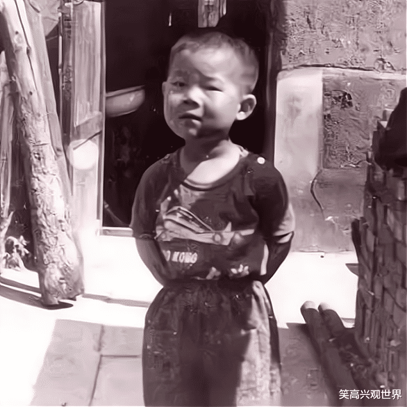 岳云鹏|身价上亿的岳云鹏，送5位姐姐车子房子，为何亲弟弟却在农村种地？