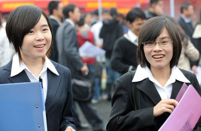 求职|“二本”毕业的学生都去哪？基本从事这三类工作，网友：过于真实