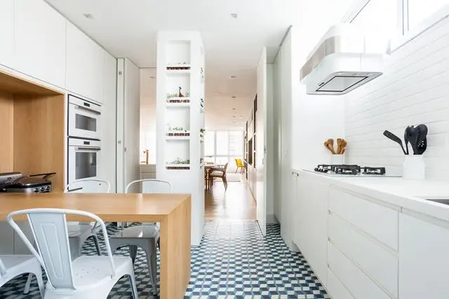 坚持买这套顶楼房，大横厅打破传统布局，沙发放中间有2个客厅了