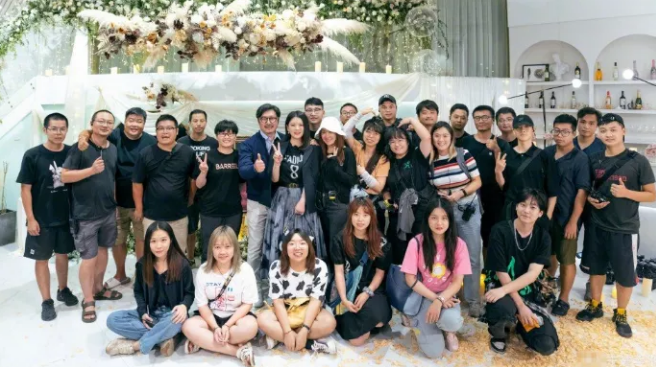 Angelababy|娱乐圈塑料姐妹情:钱可以一起赚,饭可以一起吃,但老娘必须最美