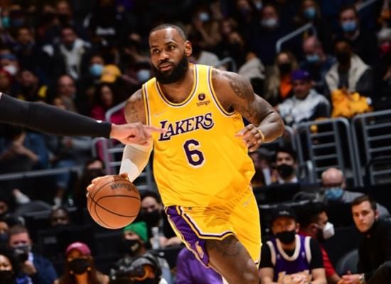 勒布朗·詹姆斯|仅差42篮板119助攻！詹姆斯再创历史神迹，当之无愧NBA第1人