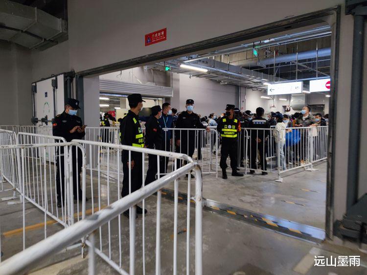 凑热闹、赶新鲜，去新开业的宜家家居昆明店逛逛，获得一种新体验