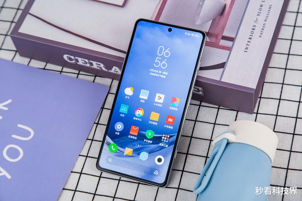 麒麟990|比麒麟990性能更强的中端机，12G价格亲民，256G+5060毫安