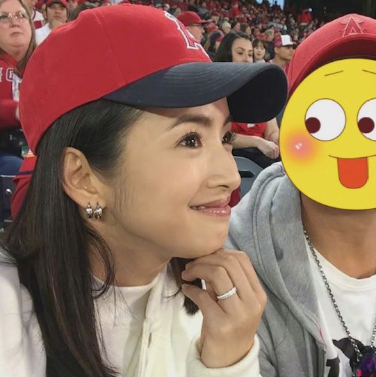 林依晨|林依晨私服穿搭好温柔，打扮低调元气满满，果真把少女感穿在身上