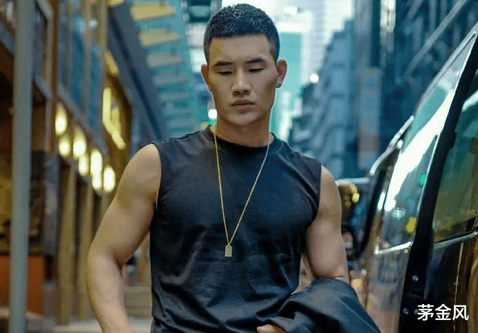 谢孟伟|不听成龙劝坚持翻拍《战狼》，小兵张嘎挑战吴京，上映后全是差评