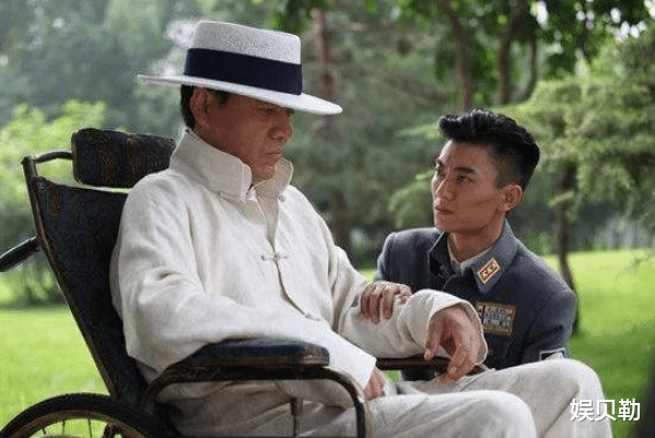 丁嘉丽|丁嘉丽成为娱乐圈的清流，原因有三点，不向年龄服输不溺爱星二代