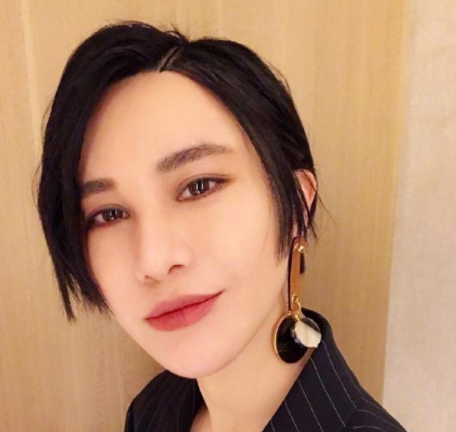 吴宣仪|拿超女冠军，力保华晨宇，发掘蔡徐坤，她现在怎么不红了？