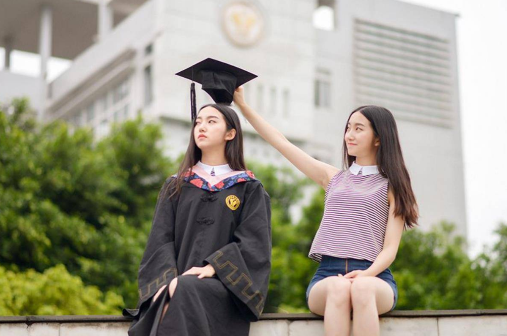 Ainee妈咪|高富帅择偶新标准,长得好看也不行,“五险一金”是首要