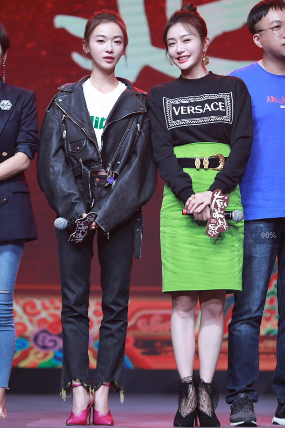 杨洋|看不出来秦岚是70后，与小11岁的吴谨言同框看不出年龄差，真年轻