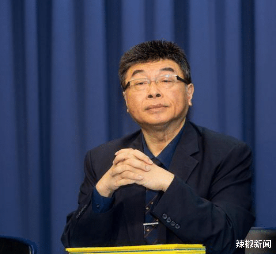 邱毅|还幻想以武拒统？台军连收噩耗，邱毅一针见血，给蔡英文指出明路