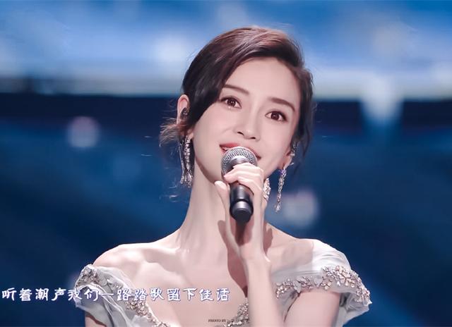 跨年晚会|跨年晚会12位明星遭遇尴尬，暴露娱乐圈三大真实现状