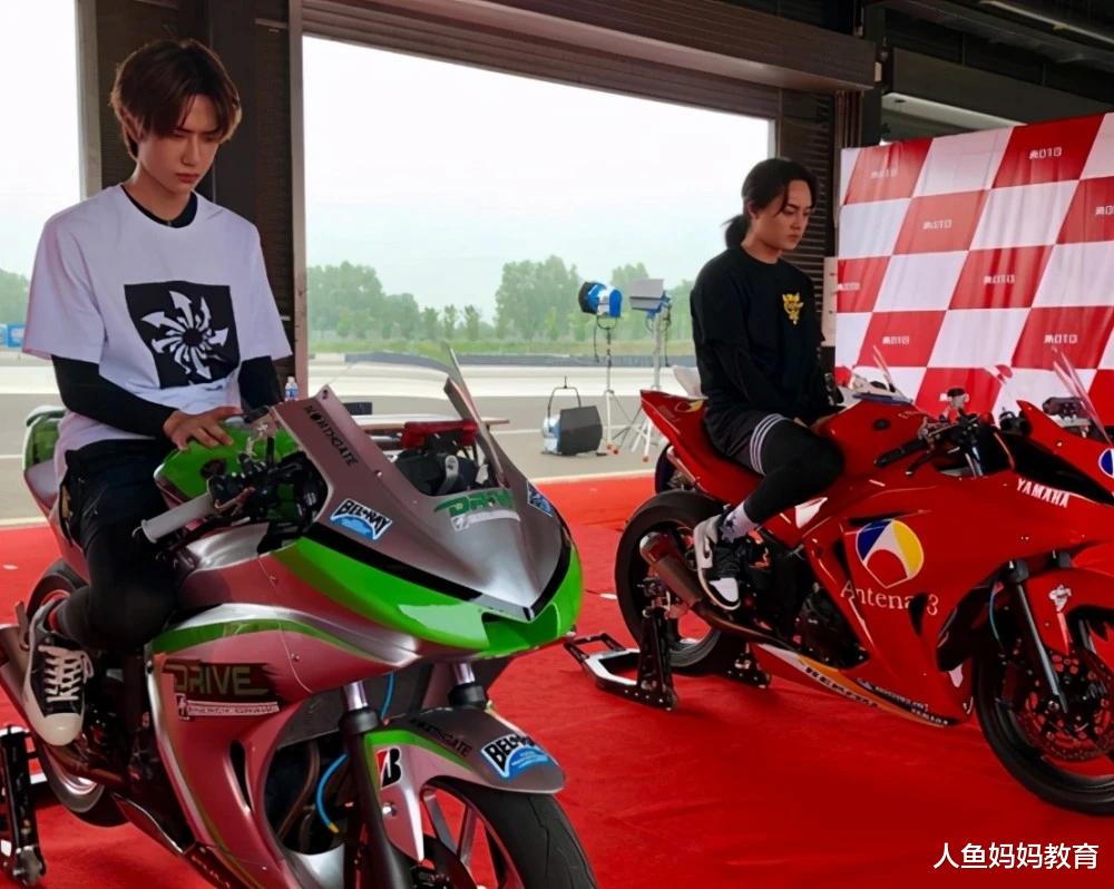 王一博|王一博的成名史：从偶像“白牡丹”到顶尖流量王，他太牛了！