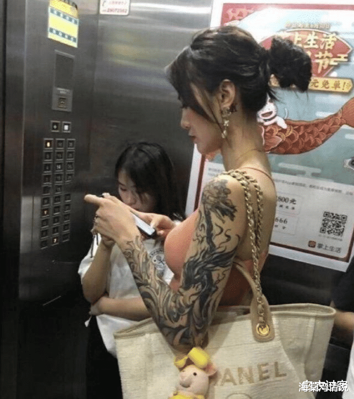 海棠湾情说|“和表婶健身完,出门时她内衬忘了放下来,画面太辣眼!”哈哈哈帮帮忙啊