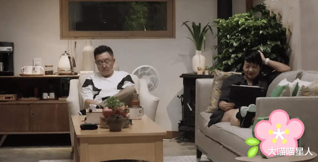 德云社|德云社成员集体晒娇妻，最后一张却让人酸了：现实版的美女配野兽