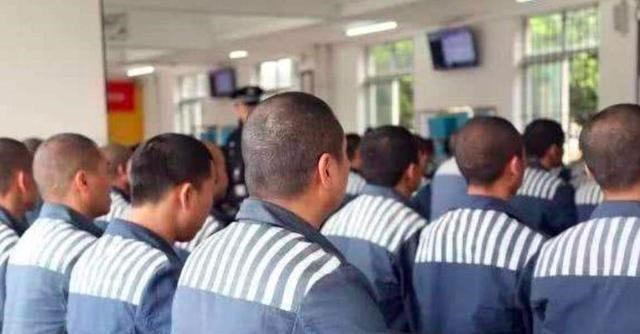 女大学生 贵州一男子成“人生赢家”,8年交往20余名女大学生,进账550万