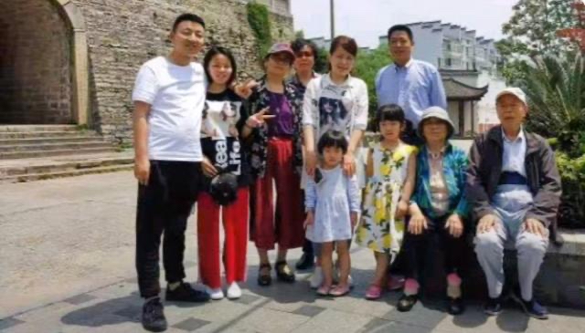 社会养老 许女士哥哥说,今后就说是偷的,请告诉我谁干的