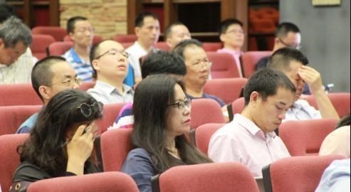 辅警|大学里“越老越吃香”的专业,录取分数不高,毕业后找工作很容易