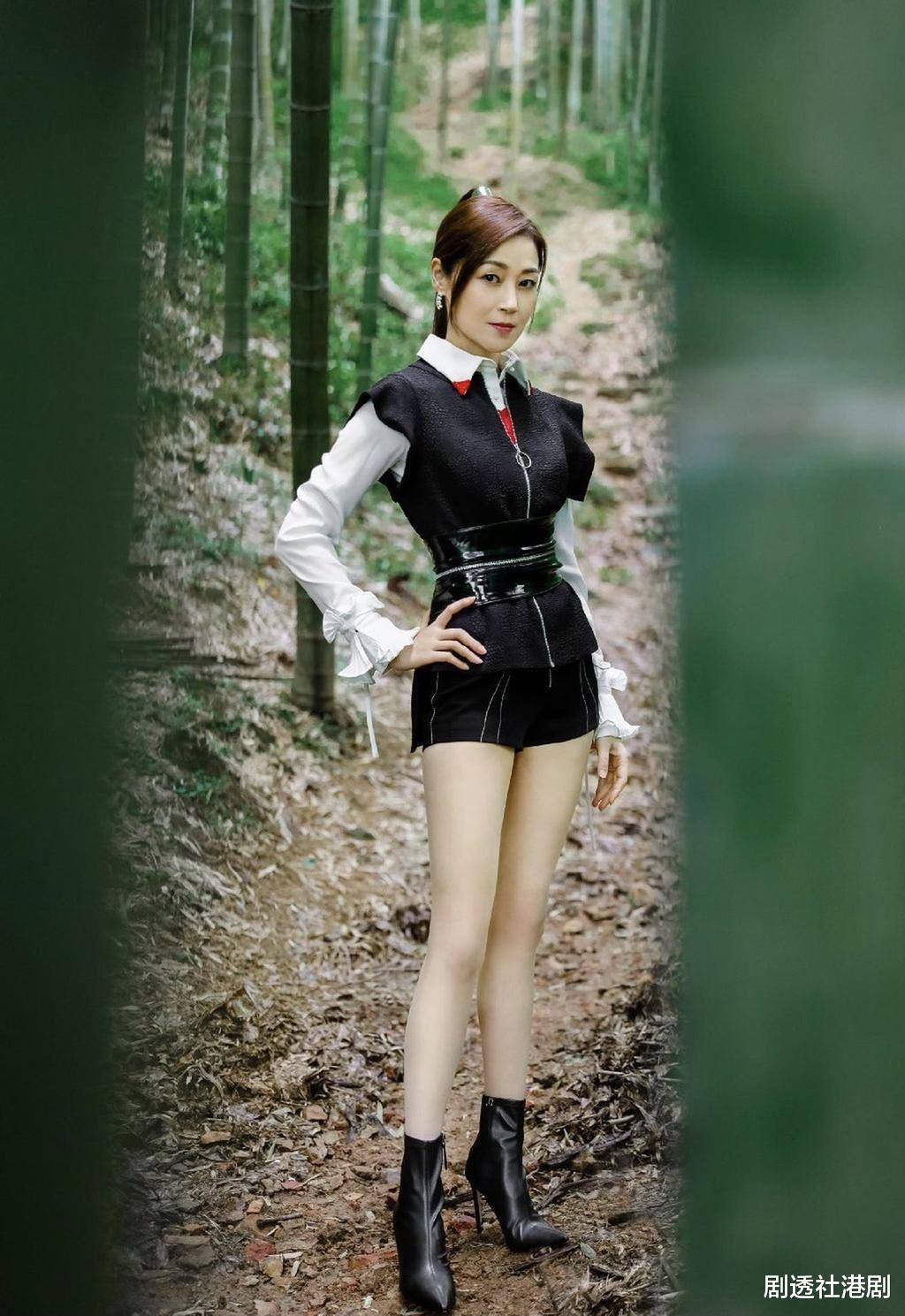 万绮雯|恭喜！50岁亚视前一姐万绮雯定居内地荣升老板娘，投资民宿晒长腿宣传