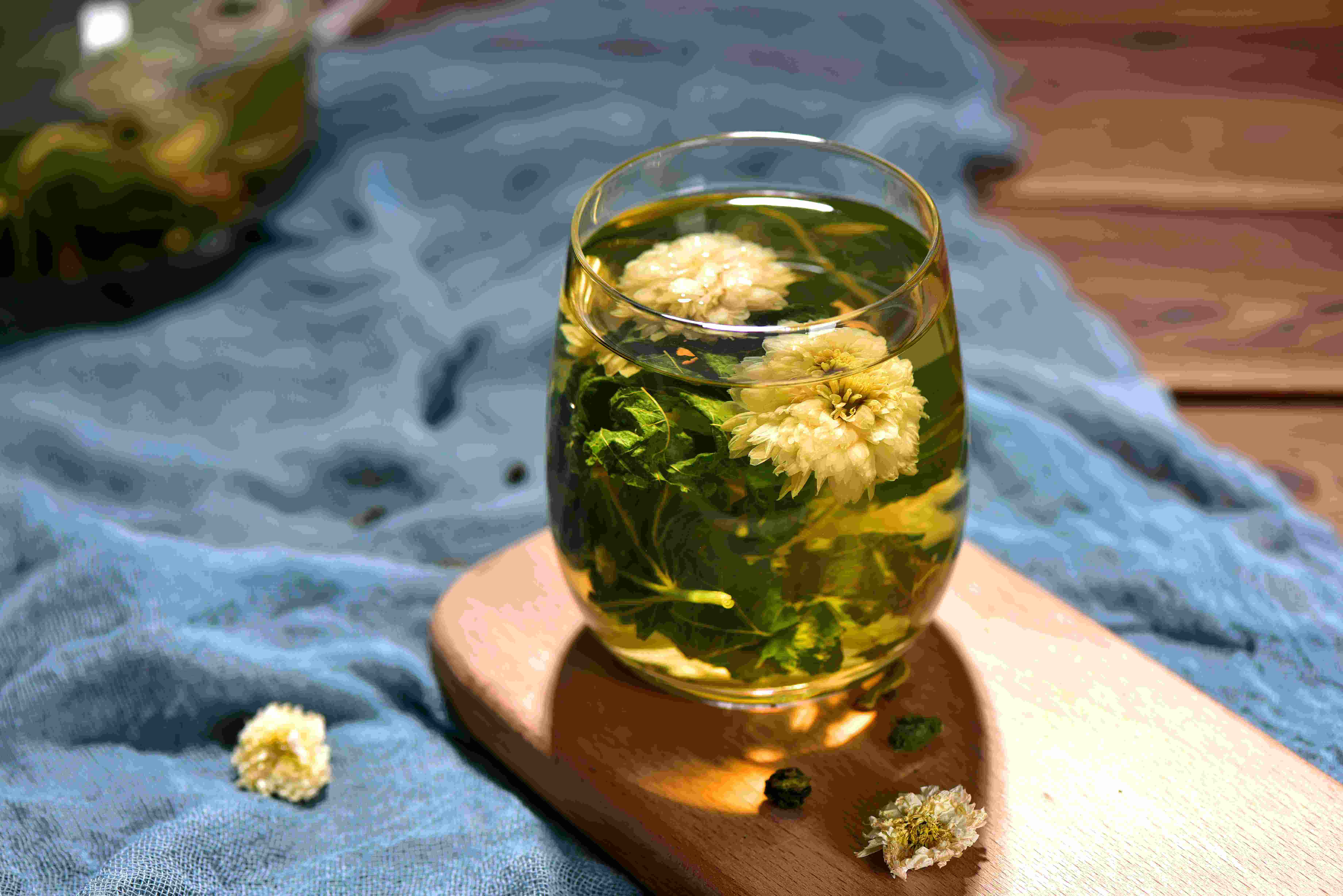 桑叶|它被誉为“神仙叶”,经常食用,延年益寿降三高,药效不比人参差