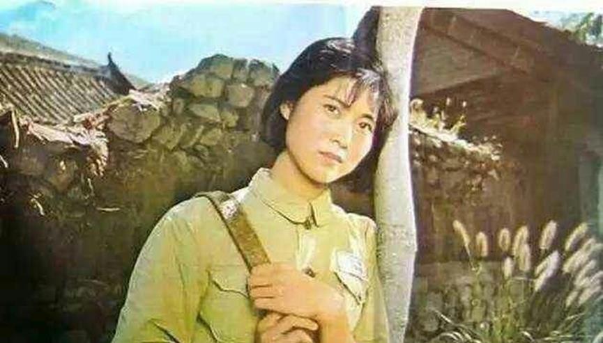 倪萍|央视一姐的卑微情史：和陈凯歌同居5年没结婚，46岁却迎3婚