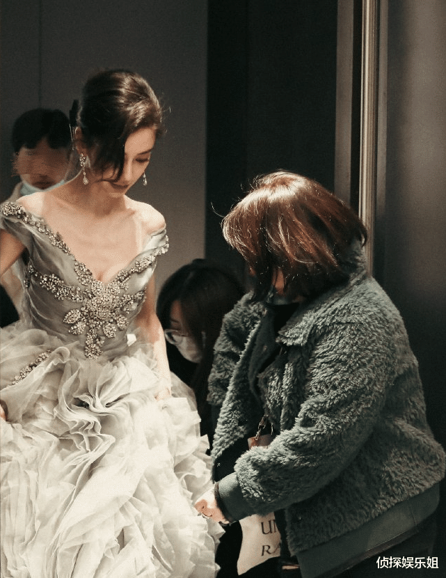 Angelababy|瘦得太夸张！Baby生图引争议，背部被指吸脂坑坑洼洼就一层皮