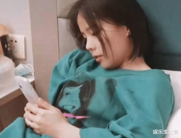 姚策|狠心！姚策离世熊磊摆拍，用手扯耳亲脸画面曝光，网友：做个人