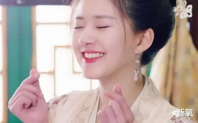 刘璇|堪比杨超越的新晋建模脸，才出道就敢网暴素人？