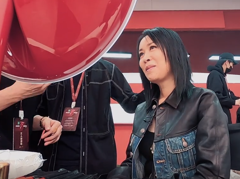 黄晓明|《浪姐2》首播，那英没有认出黄晓明，听到他给的理由后网友：心疼