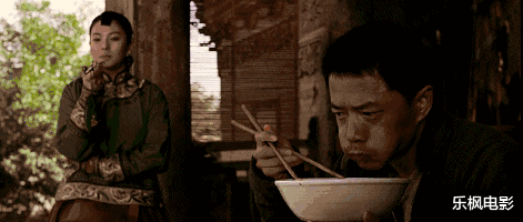 周星驰|当年她“零片酬”出演周星驰电影，只为报答“提携之恩”，却意外收到千万红包