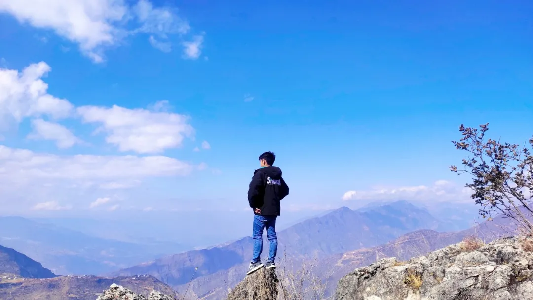 哲学筱筱 人生后半场，知世故而不世故，历圆滑而弥天真