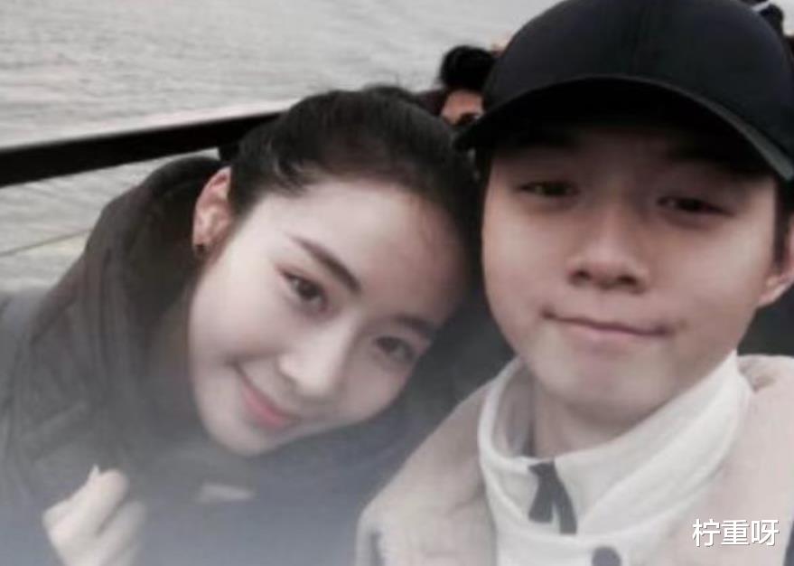 柠重呀|继吴亦凡翻车后，霍尊人设彻底崩塌，陈露发长文怒斥对方背叛感情