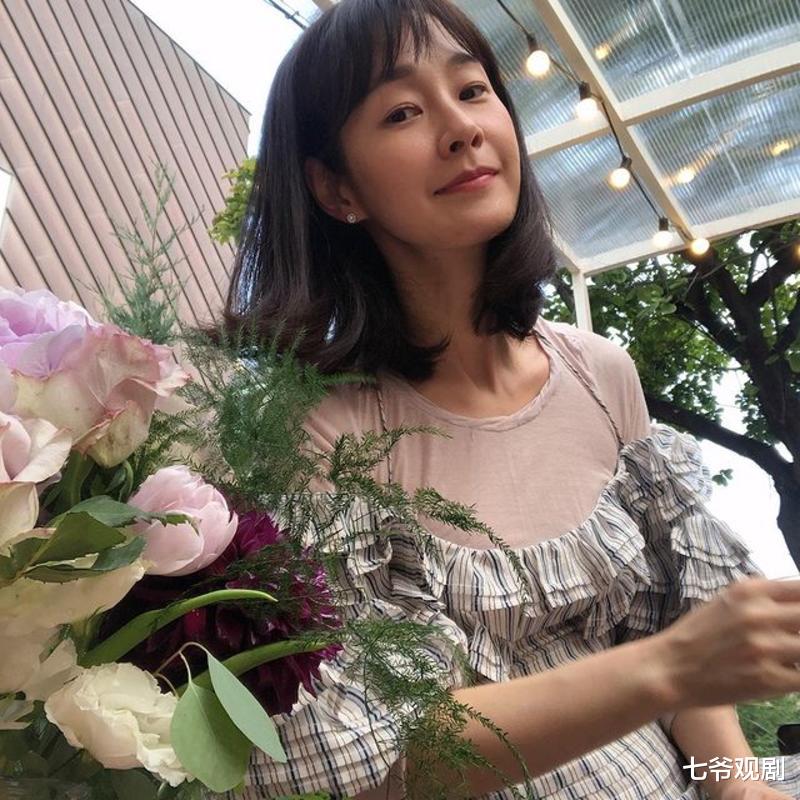 明世彬|没嫁成会长，嫁人6个月就离，“国民初恋”明世彬竹篮打水一场空