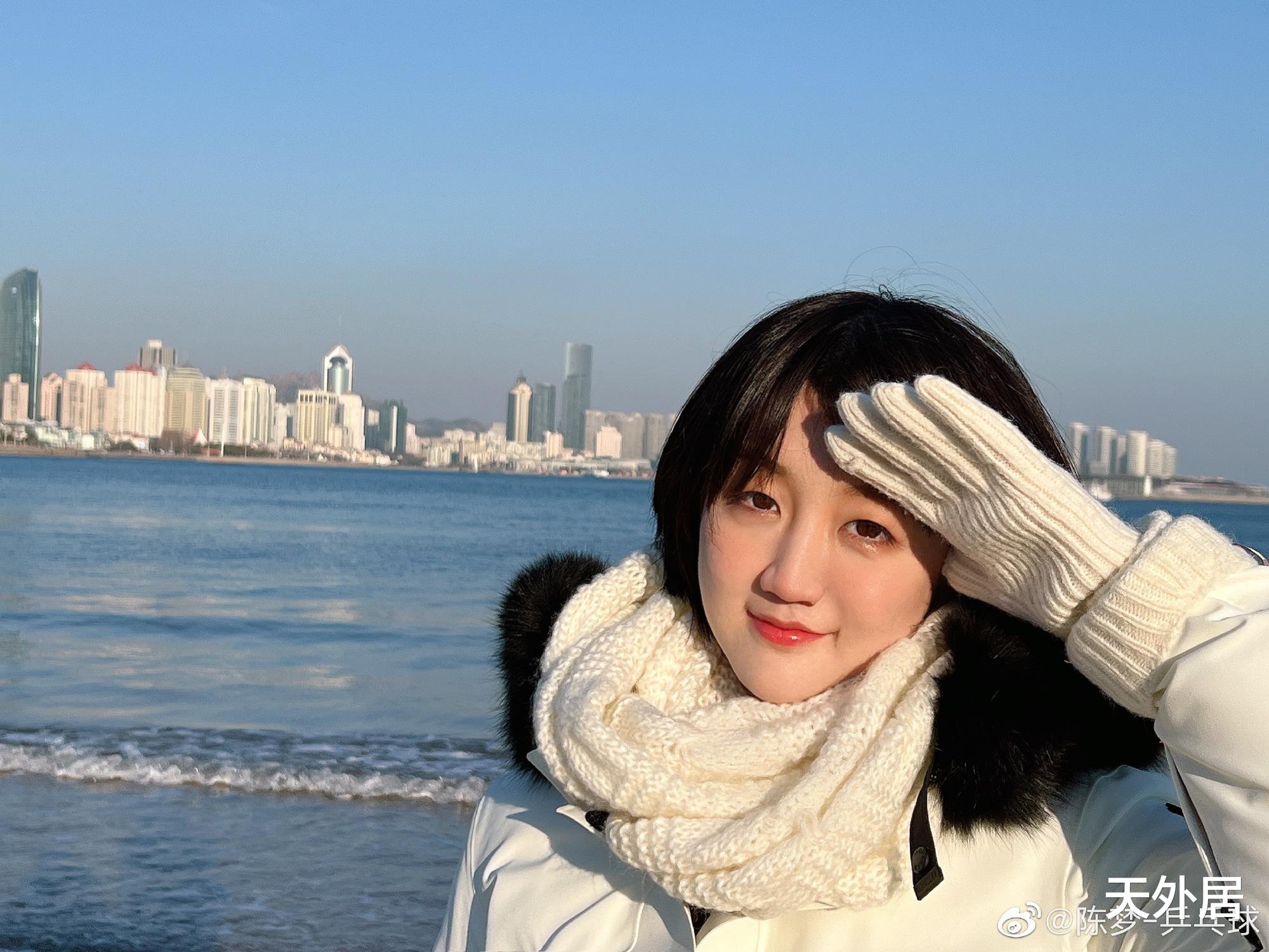 陈梦|陈梦晒新年照片！国乒一姐已进入颜值巅峰，网友：像韩剧女主角