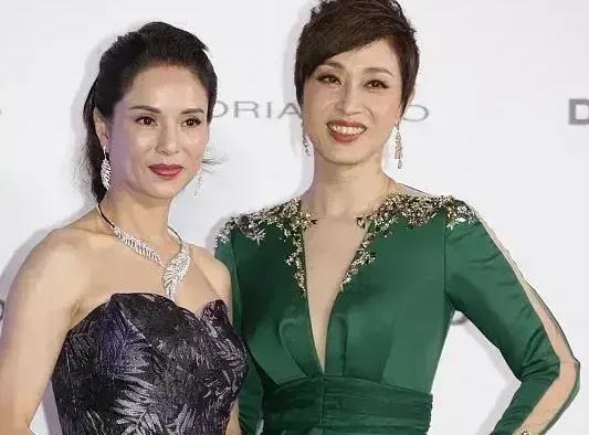 何沐青谈|女明星老了以后,拼的就是体态啊!