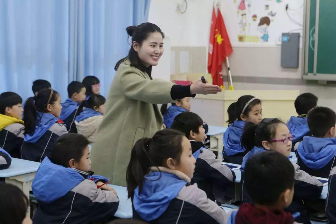 教师资格证|教师的日子不好“混”了，此行业迎来坏消息，四类教师面临失业
