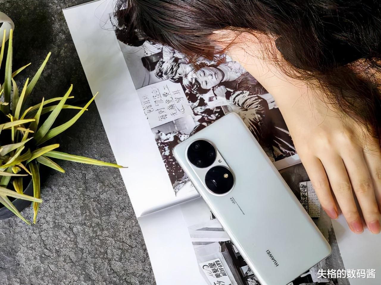 華為|為什么很多人嘴上說著買華為，背地里卻入手了iPhone13，很真實