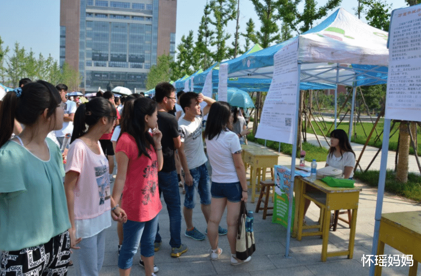 应届生|同样是没有经验，为何企业愿意选择应届生，不愿选择往届生
