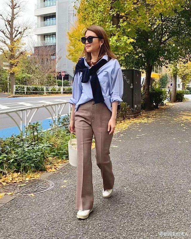 动物园主的夫人 冬季针织衫怎么穿好看又省钱 看看这位博主的简约搭配法会给你灵感