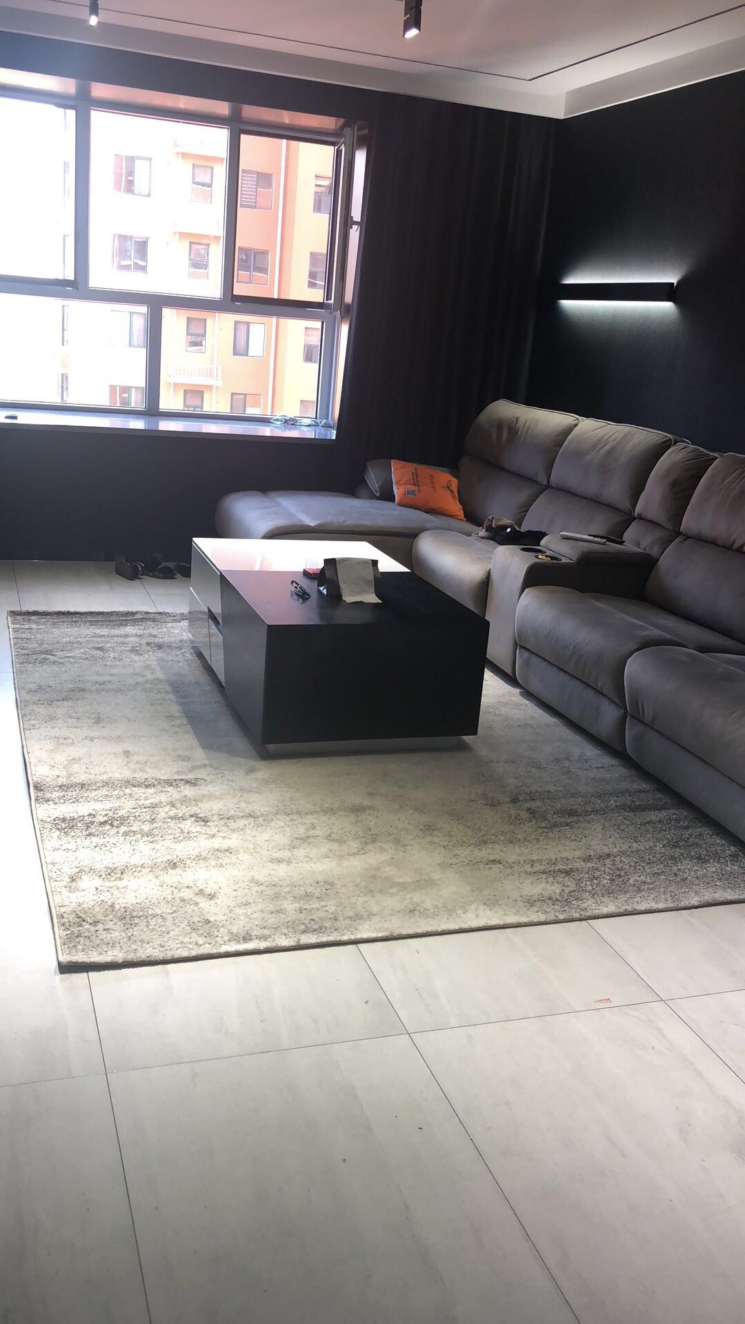 现代风新房完工，装修费全包30万，亲朋都说我傻，参观后都打脸了