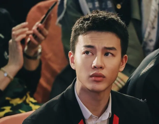 尹昉|30岁才出道的他，靠演技圈粉无数，居然还是天才舞蹈家？