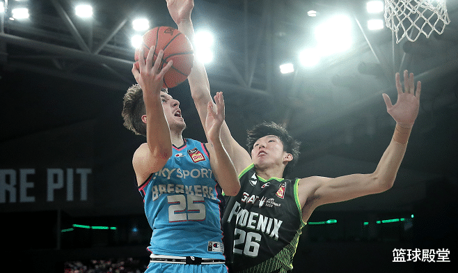 周琦|周琦制勝球救主，球迷卻破防！空位不傳成藍領(lǐng)，一隱患或助其蛻變