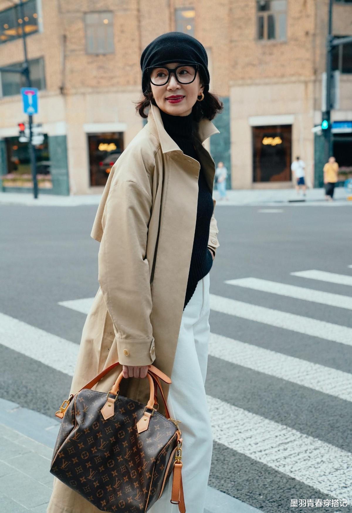 墨羽青春穿搭记 年纪大了太瘦少穿紧身裤，学三木妈妈“阔腿裤”搭配，高贵显气质