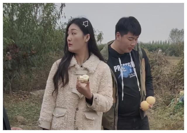 陈亚男|陈亚男发文离婚并诉说近期遭遇，她如何才能重获大家的尊重？