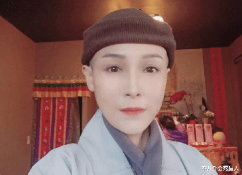 李娜|未婚生子，被骗财产，爱上渣男，8位出家为尼的女星，各有各的苦