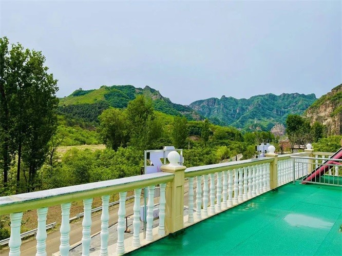 兴隆县|兴隆青松岭蓝色小筑农家院，附近不仅有垂钓CS，还能乘皮筏玩漂流