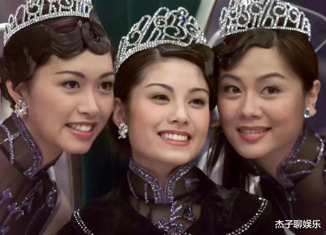 廖碧儿|独居女星在家不慎脸朝下摔倒，被紧急送医看诊，至今后怕毁容