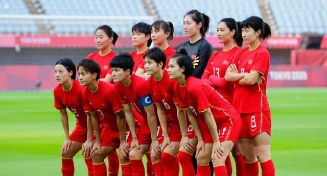 清浅微笑的我|CCTV5直播！中国女足迎来出线生死战，贾秀全调整首发阵容