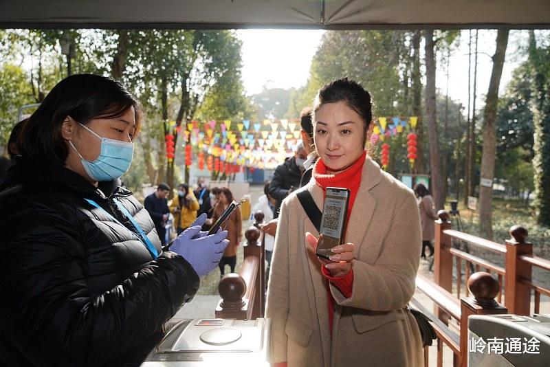 |在单位，领导更喜欢人才还是听话的人？人才最重要！